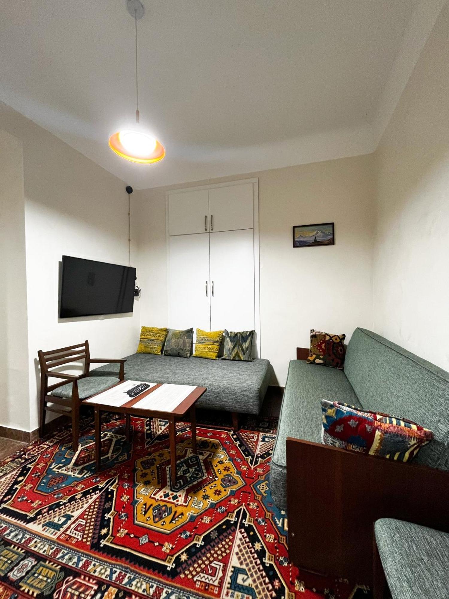 Apartments Pushkin Street Yerevan Ngoại thất bức ảnh